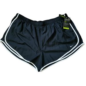 NWT Women's Nike Dri-Fit Shorts 3x